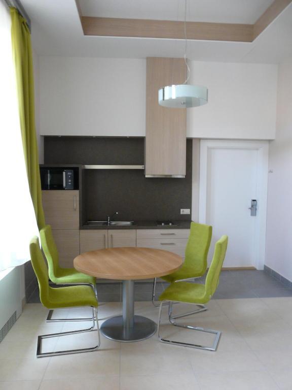Soleil Apartman Szeged Rum bild
